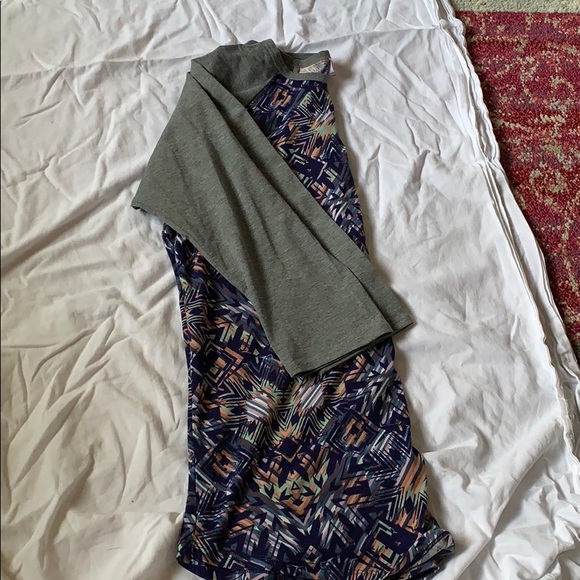 LulaRoe Randy Shirt - Picture 5 of 5